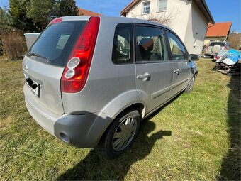 Ford Fiesta - 7