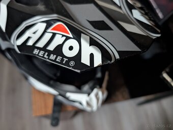 Helma Airoh Twist Great - 7