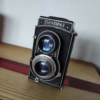 Starý fotoaparát Flexaret - 7