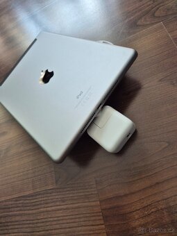 Apple iPad 6. generace 128gb Cellular - 7