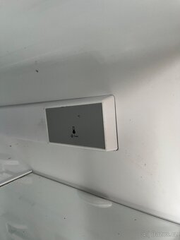 Prodám malou ledničku s mrazákem AEG - 7