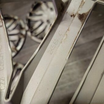 Prodám kryty kol Volkswagen r16 B6004 - 7