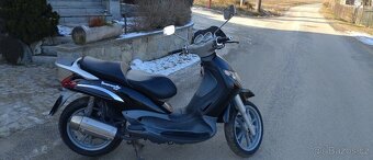 Piaggio Beverly 200 - 7