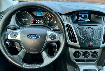 Ford Focus III Combi 1,6 TDCi, ČR, 8/2013, přímý majitel - 7