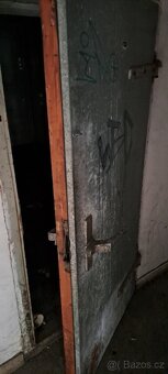 Izolované dveře z chladicích boxů+dřevěné futra - 7