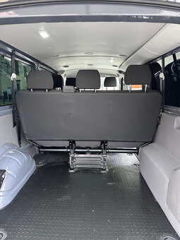 VW Transporter 2.0 TDI 110KW 4X4 DSG 1.MAJ.ČR LONG/7 MÍST/AC - 7