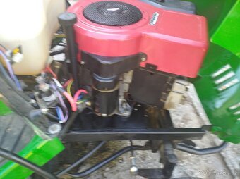 Zahradní traktor - 7