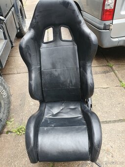 Prodám skořepinovou závodní sedačku do auta - 7