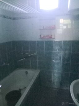 MAĎARSKO - Prodává se rodinný dům v centru obce Forró. - 7