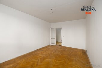 Prodej bytu 2+1 s balkonem na ul. Slavíčkova, ev.č. 00129 - 7