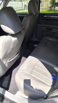Prodám Chrysler 300C 3,0 CRD - 7