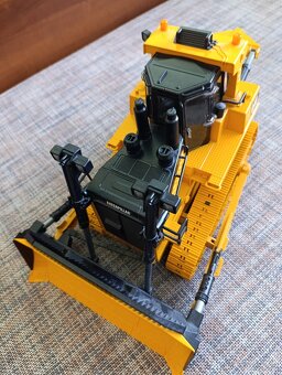 Bruder velký buldozer Cat - 7
