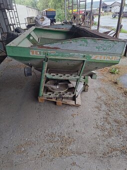 Rozmetadlo hnojiv Amazone ZAM - 7