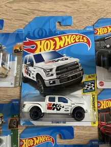 Hotwheels SUV - 7