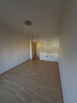 Prodej garsonky ve Strašnicích - 7