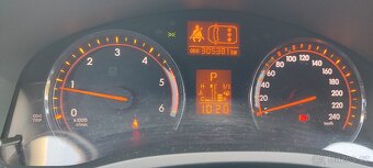 Avensis - 7