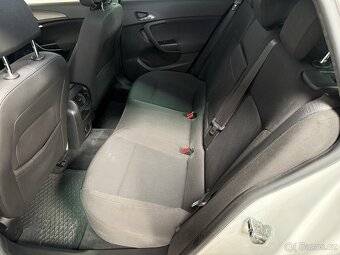 Opel Insignia 2.0 CDTi , 118 kW nafta, 2011 - 7