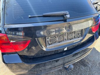 BMW E91 320d N47D20a Schwarz 2 náhradní dily - 7