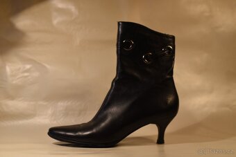 Prodám 4 páry dámských bot jen lehce nošené - levně - 7