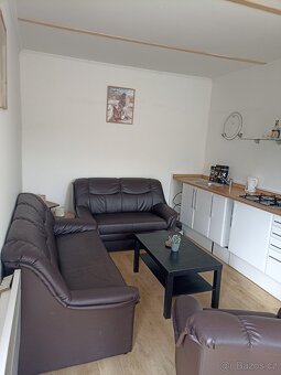 Zahradní domek s vybavenim - 7