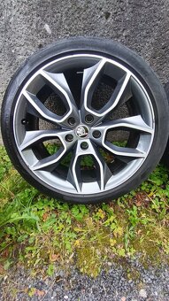 Originální 19" kola Škoda Octavia IV Manaslu + letní pneu - 7