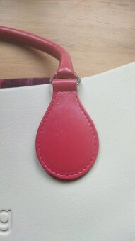 Prodám krásný nový Obag v krémovo béžová barvě s hnědými uch - 7