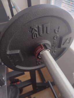 Stojan na činku, bench press - 7