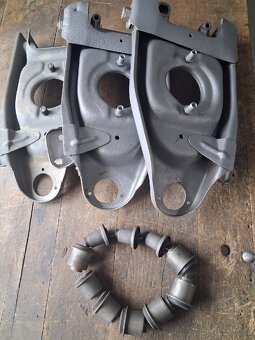 Přední náprava - díly Renault 8 - 7