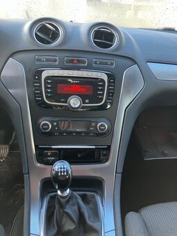 Ford Mondeo mk4 1.6 Benzín - 7