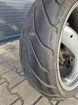 Triumph Speed triple 955i - 7