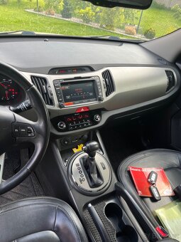 Kia Sportage 2.0 crdi 100kw 4X4 AWD 2010 Automat - 7