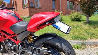 Ducati Monster 695 - 7