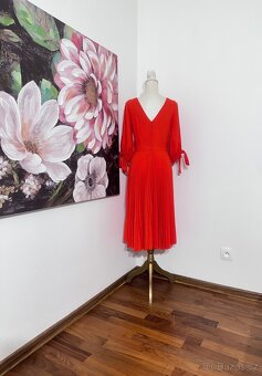 Plisované midi šaty Closet - 7