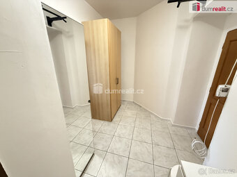 Pronájem 1+1 32m2 P4 Nusle Čestmírova rekontrukce částečně z - 7