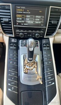 Prodám Porsche Panamera - 7