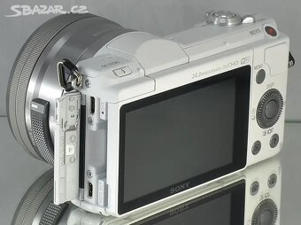Sony A 5100 + 16-50mm DSLMFull HDVWIFI950 Exp. - 7