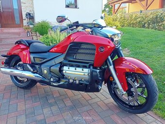 Honda Valkyrie 1800 F6C Limited - 7