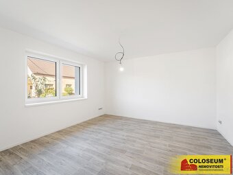 Hevlín, novostavba RD 4+kk, 132 m2, podlahové topení, zahrad - 7