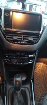 Peugeot 2008 - 7