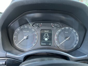 Škoda Octavia 2 2.0 TDI - 7