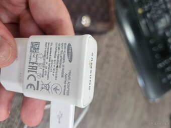 Samsung Galaxy, nabíječka, peněženka - 7