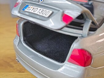 BMW E90 1:18 Kyosho - 7