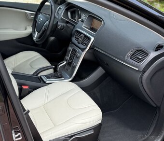VOLVO V40 2.0 D3 Automat INSCRIPTION - 7