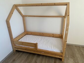 Domečková postel z masivu pro děti - 7