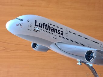 Airbus A380 LUFTHANSA velký model - 7
