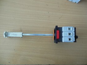 Vypínače CA 02 500G4 a IN8E1 337 - 7