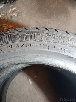 205/50/17 - 7