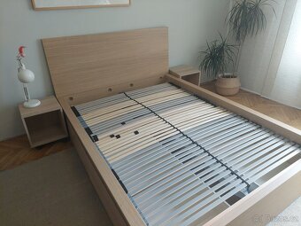 IKEA Malm postel s úložným prostorem + rošt + 2 noční stolky - 7