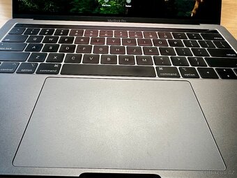 Apple MacBook Pro 13" Touch Bar (2019) – NOVÁ baterie - 7