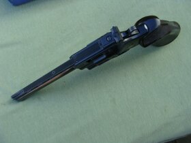Flobert 8 ranný revolver "ARMINIUS" 4 mm - 7